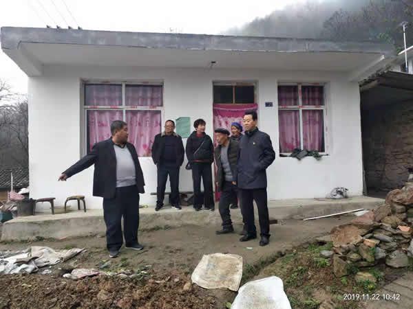 隴運集團公司開展“解難題、辦實事、送溫暖”主題黨日活動